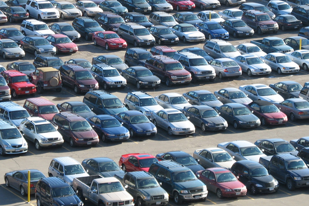 Limite de vagas em prédios pode subir preço do estacionamento em SP